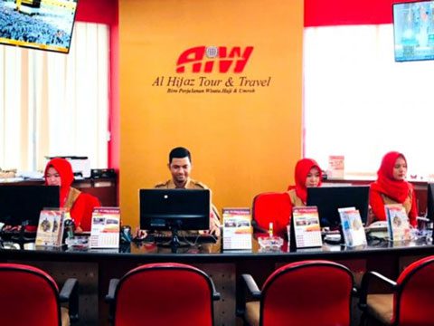 Customer Service Alhijaz Indowisata