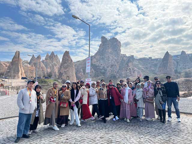 Jamaah Umroh Plus Turki 2024 Cappadocia